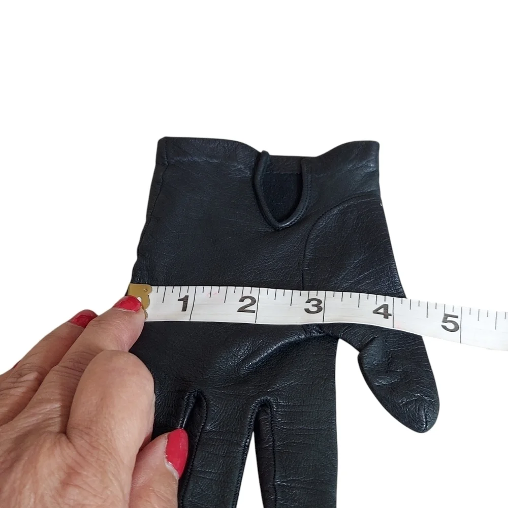 Vintage Leather Shortie Unlined Gloves with split opening in back